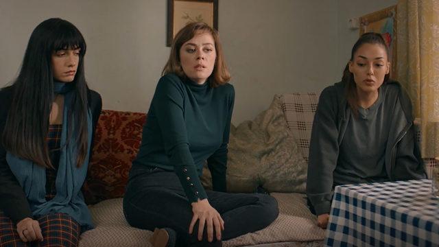 Alev Alev 14. yeni bölüm ön izleme sahnesi yayınlandı! Cemre, Çiçek, Rüya ve Tomris birlikte mücadeleye hazırlanıyor