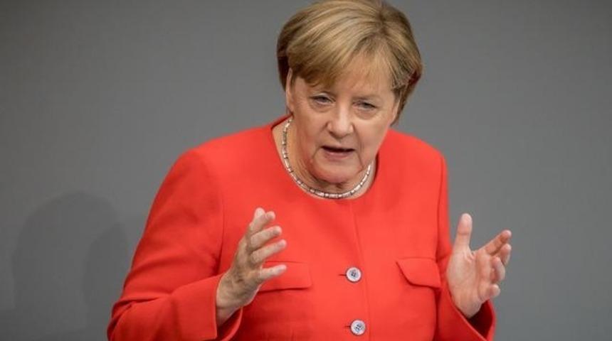 Merkel'den krizi tırmandıracak T&uuml;rkiye a&ccedil;ıklaması