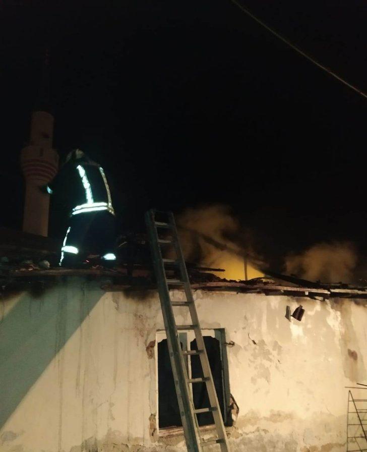 Akhisar’da cami lojmanında yangın: 1 ölü, 2 yaralı G5