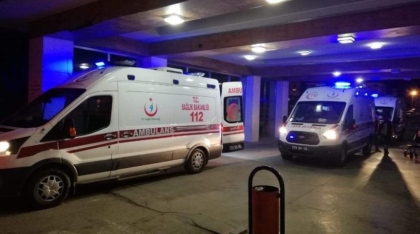 Karaman&rsquo;da &ccedil;ıkan kavgada 3 kardeş bı&ccedil;aklanarak yaralandı