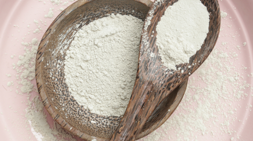 Bu maske elden düşmüyor! Yağlı ciltten eser bırakmayan beyaz kil maskesi cildi beyazlatır mı? 