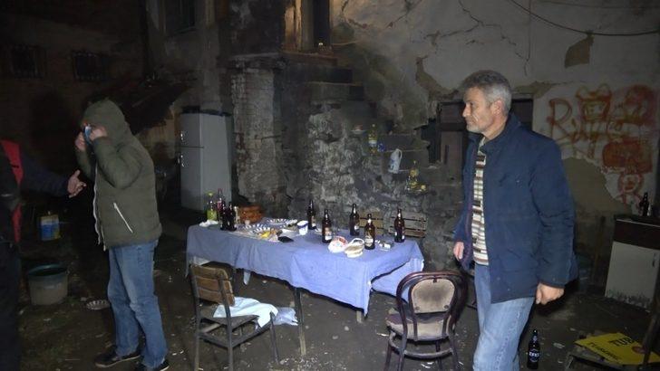 (Özel) Polis kaçak meyhaneye dönüştürülen mekânı müşteri kılığında bastı G5