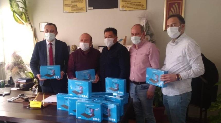 STK&rsquo;lardan uzaktan eğitime tablet bilgisayar desteği