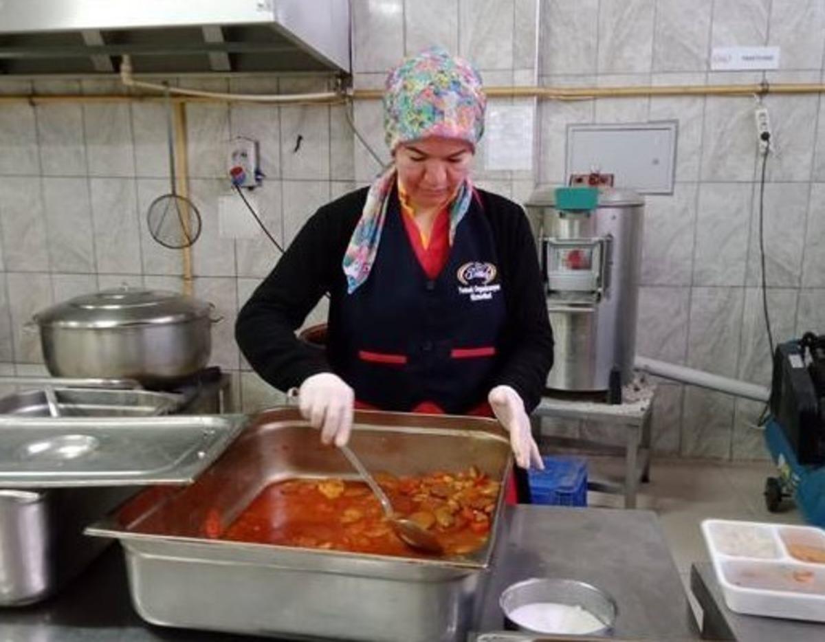 Gazetelerdeki yemek tariflerinden aş&ccedil;ılığa uzanan ser&uuml;ven