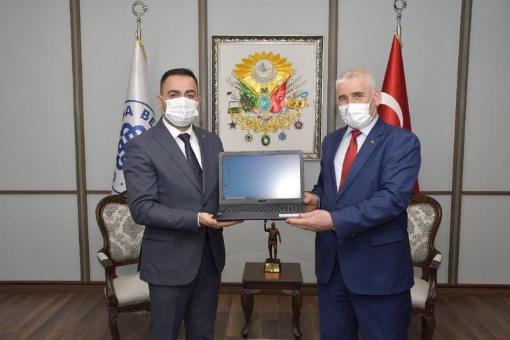 Başkan Erdoğan’dan muhtarlara dizüstü bilgisayar G1