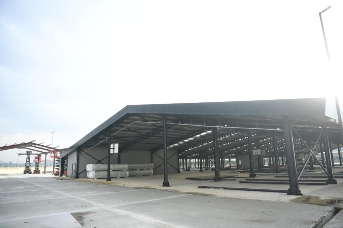 Kartepe&rsquo;nin en b&uuml;y&uuml;k kapalı &ccedil;arşısı tamamlanıyor