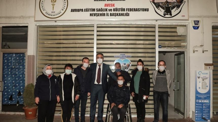 Belediye Başkanı Savran&rsquo;dan Engelliler ve Yaşlılar Derneğine ziyaret