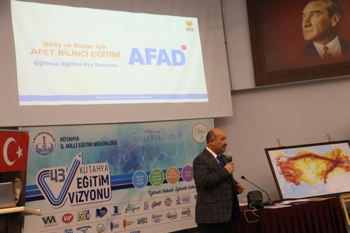 &Ouml;ğretmenlere Afet Farkındalık Eğitici Eğitimleri