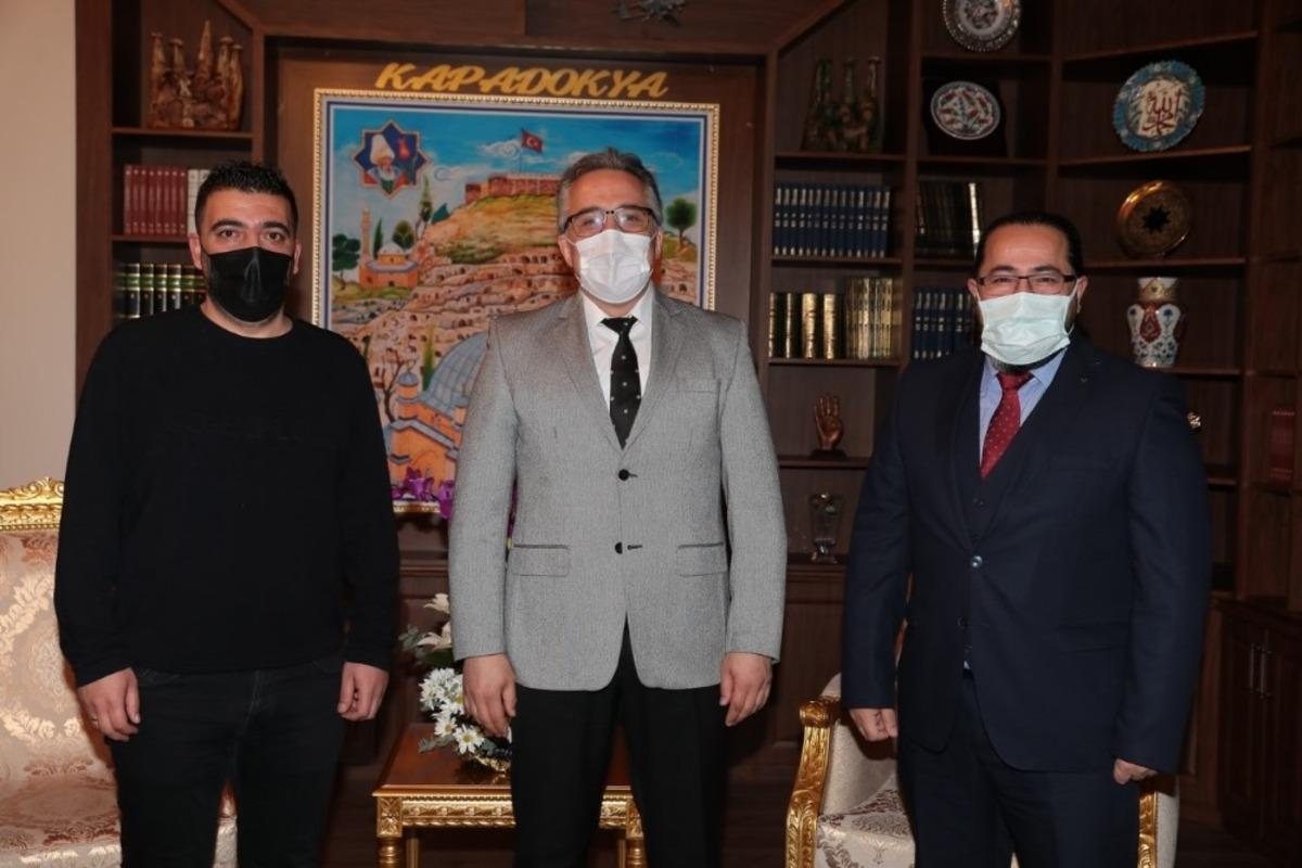 Belediye Başkanı Savran&rsquo;a hayırlı olsun ziyaretleri s&uuml;r&uuml;yor