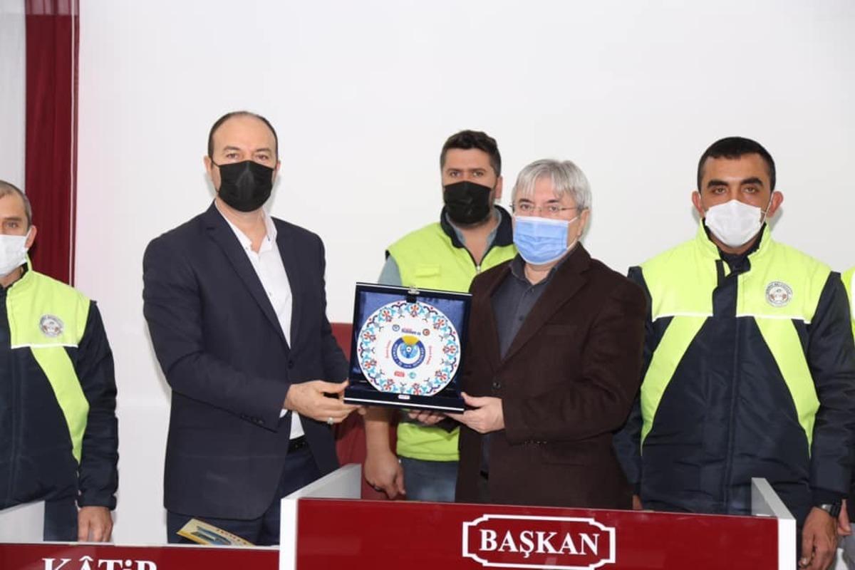 İvrindi Belediyesinde en d&uuml;ş&uuml;k net maaş 3 bin 350 TL