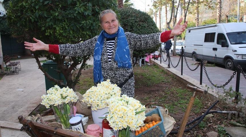 Akdeniz&rsquo;in &uuml;reten kadınları, Mersinlileri &rsquo;Kadın Emeği Diyarı&rsquo;na bekliyor