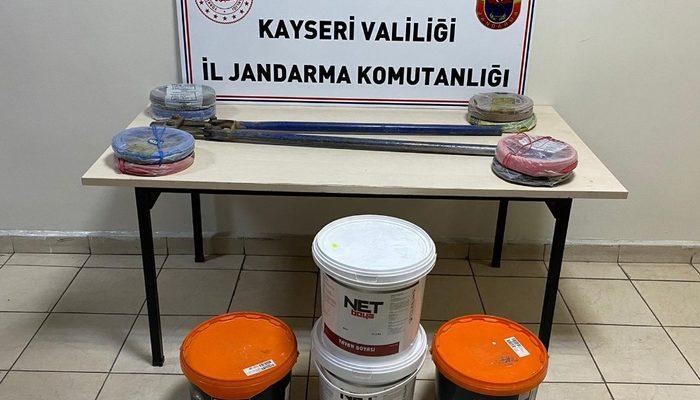 Jandarma, 4 ilçeden hırsızlık yapan 5 kişiyi yakaladı