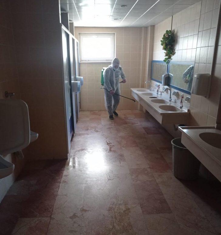 Maltepe’de ibadethaneler ve okullar dezenfekte edildi G3