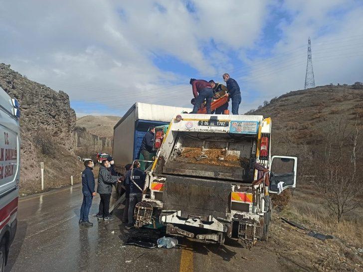 Başkent’te tır ile çöp kamyonu çarpıştı: 6 yaralı G1