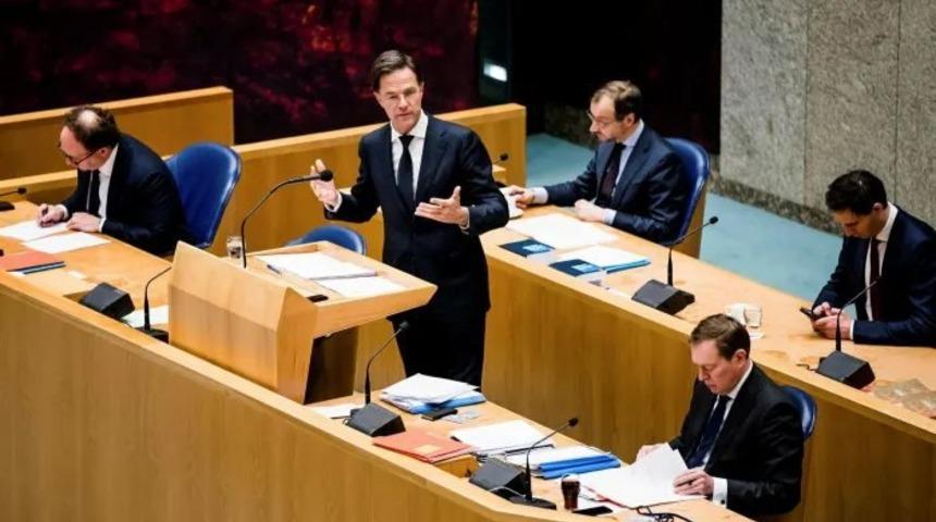 LGBT+: Hollanda'da cinsel y&ouml;nelime dayalı ayrımcılığın su&ccedil; olduğu h&uuml;km&uuml; anayasaya eklenecek