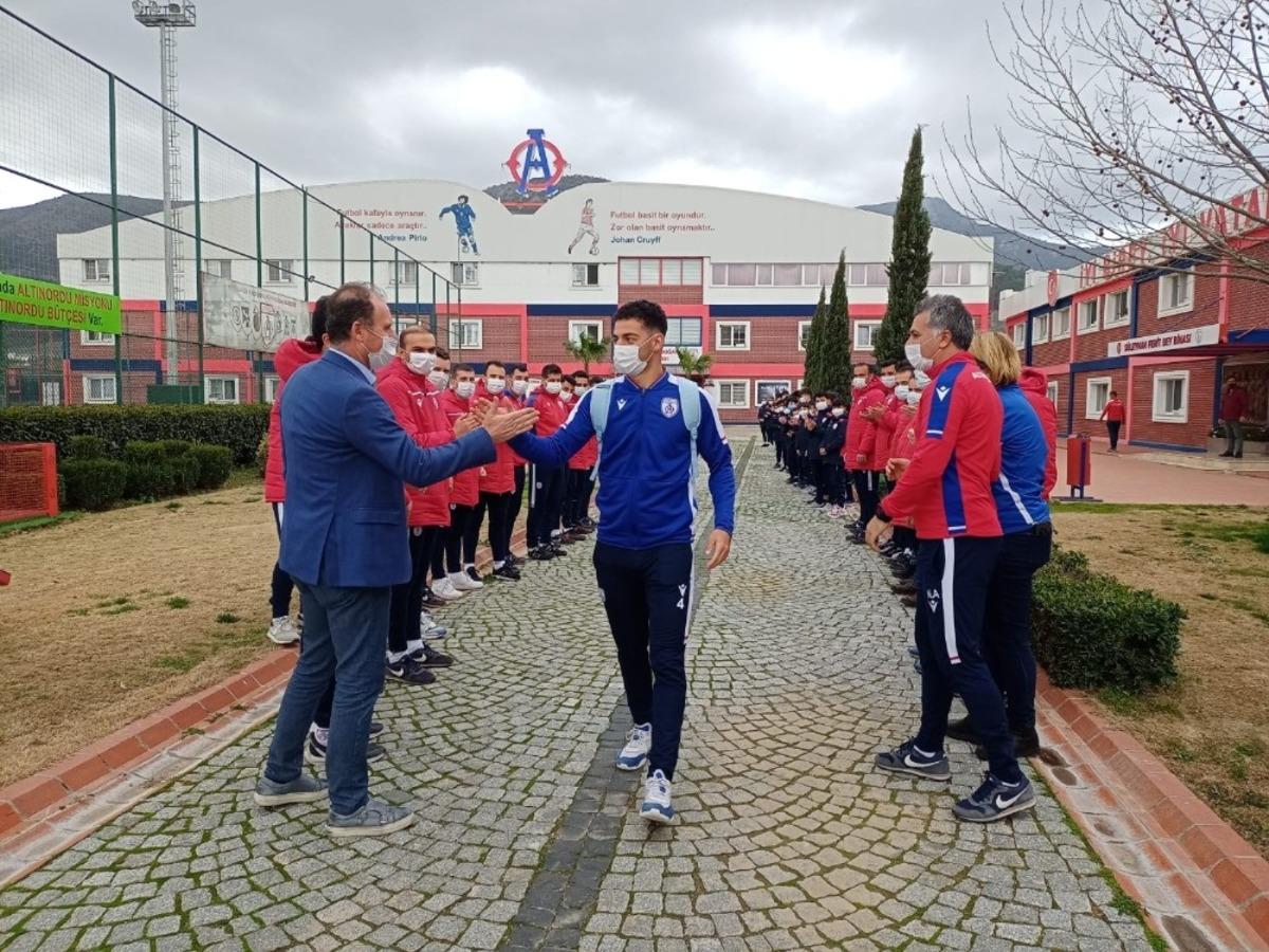 ALFA&rsquo;da yetişen Salih Kaya A takım kadrosunda