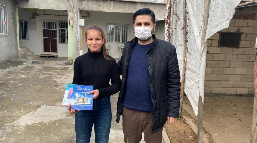 Fedakar &ouml;ğretmenden alkışlanacak davranış