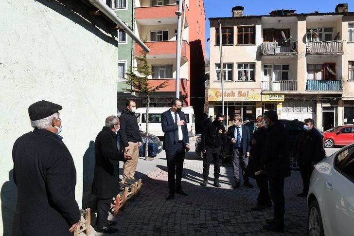 Çatak Kaymakamı Akbulut esnaf ve vatandaşlarla bir araya geldi G5