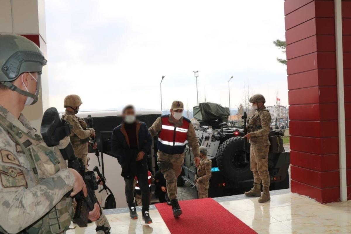 Diyarbakır&rsquo;daki narko-ter&ouml;r operasyonu