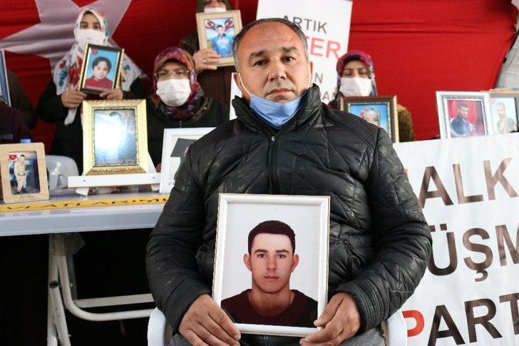 HDP’liler tarafından kandırılan gençlerin aileleri birer birer evlat nöbetine katılıyor G2