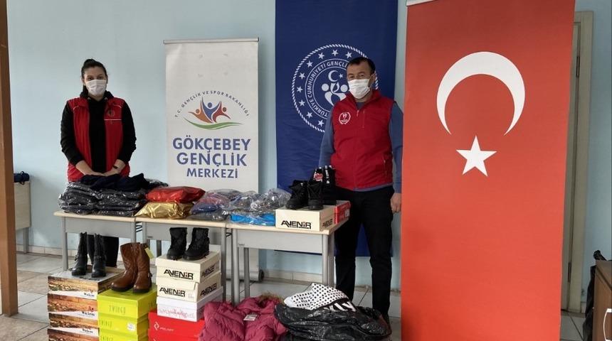 Gençlik merkezinden minik yüzler gülen projesi