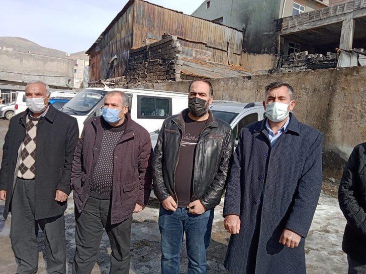 Özalp ilçesinde iş yerleri yanan esnaf için kampanya G4