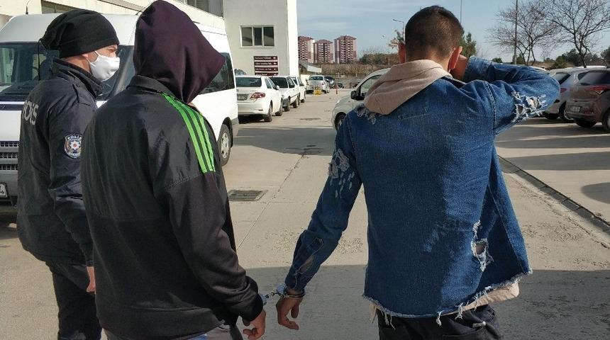 Darp ve cep telefonu gaspına 4 gözaltı