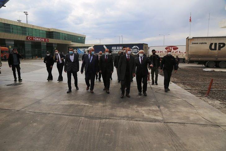 Vali Doruk, Sarp Sınır Kapısında incelemelerde bulundu G4