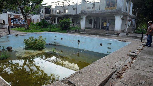 Hacienda Napoles Parkı'nda, Escobar'ın evinin yıkıntıları da ziyaretçilerin uğrak yerlerinden.