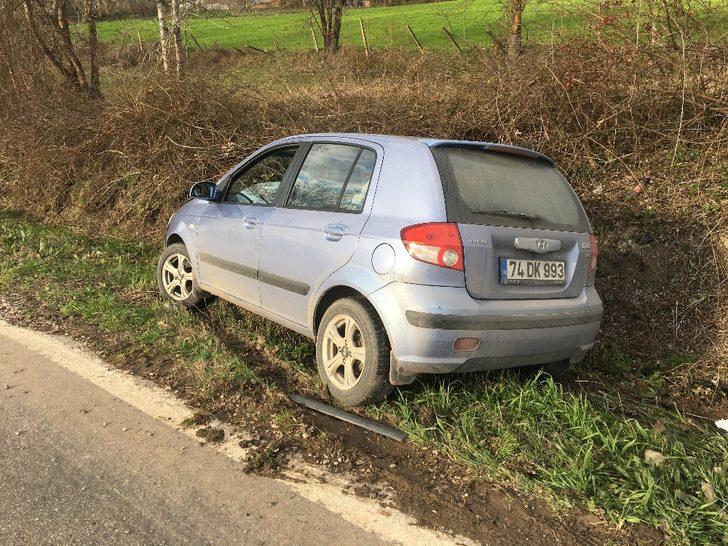 Bartın’da iki otomobil çarpıştı: 1 yaralı G4