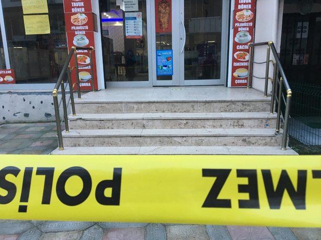 İndirim alamayınca, kadın işletmeciyi bıçaklayarak öldürdü 1