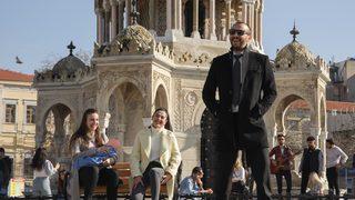 Çekimleri İzmir ve Çeşme'de devam eden Son Yaz dizisinin oyuncularına büyük ilgi!