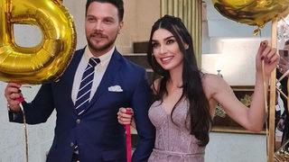 Sinan Akçıl ile Burcu Kıratlı nişanlandı! Anlı şanlı bir isteme oldu