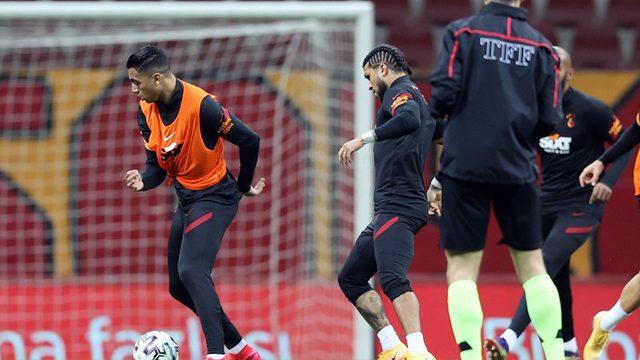 Galatasaray'da Yedlin ilk kez 11'de