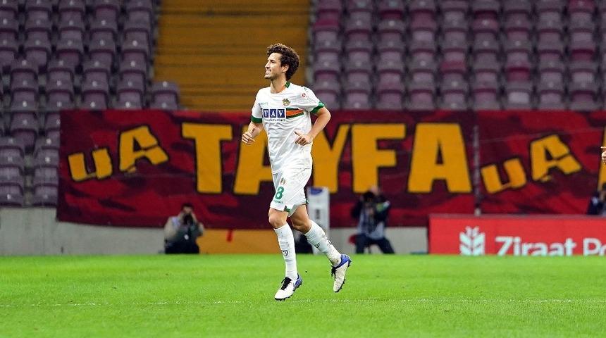 Salih Uçan, Galatasaray ile anlaştı!