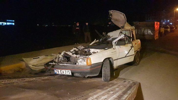 Kağıt gibi yırtılan araçtan yaralı kurtuldu G2