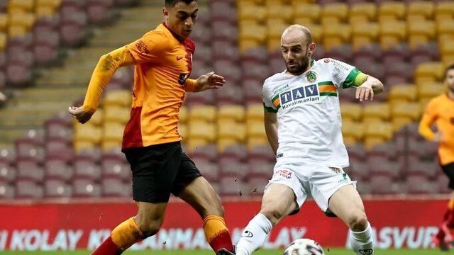 Efecan Karaca: Geçen sene yarım kalan bir hikaye vardı