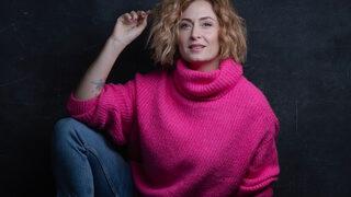 Ceyda Düvenci 3 yıl sonra dizi setlerine döndü! Ceyda Düvenci, Öğrenci Evi dizisinde hangi rolde oynayacak?