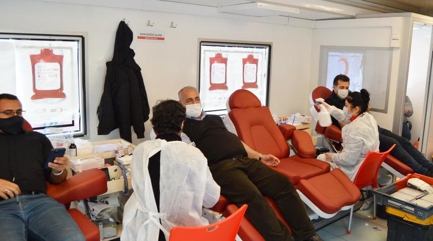 Kızılay&rsquo;dan Besni&rsquo;de kan bağışı kampanyası