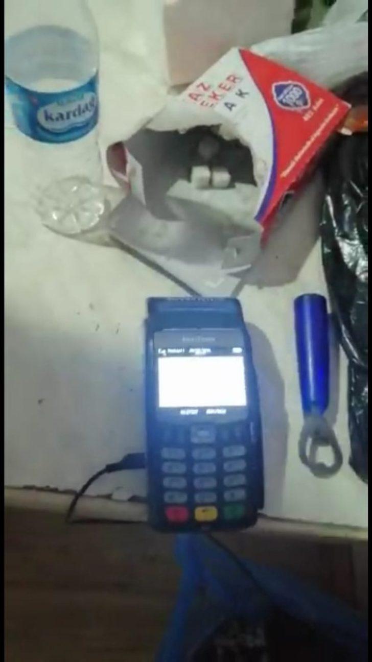 Giresun’da bir evde kumar oynadıkları tespit edilen 18 kişiye 86 bin 490 lira ceza kesildi G3