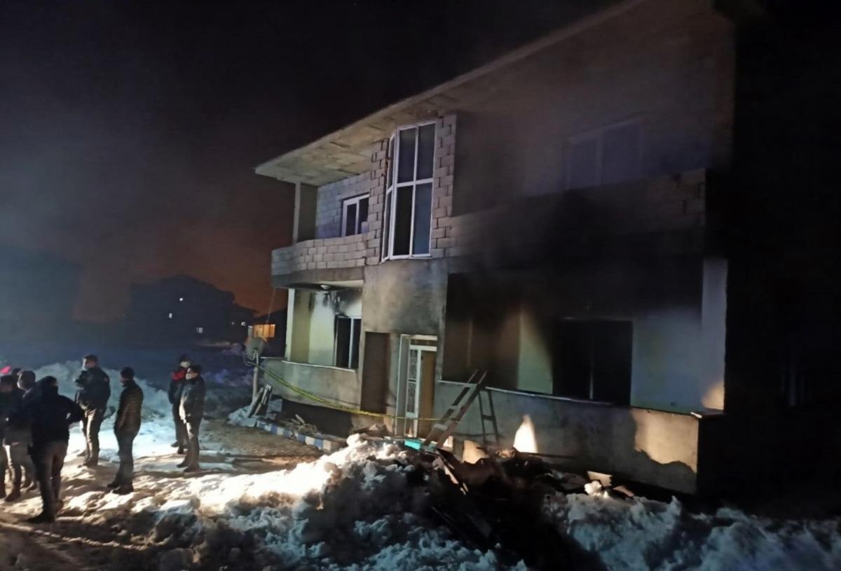 Y&uuml;ksekova&rsquo;da korkutan yangın