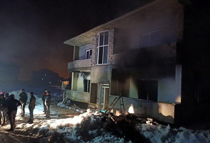 Yüksekova’da korkutan yangın G1