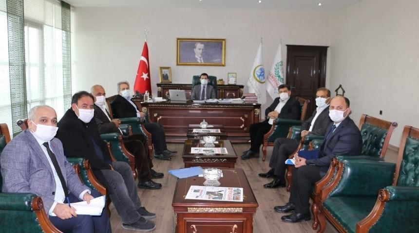 Yenişehir Kaymakamı Beşikçi filyasyon ekipleri ile bir araya geldi