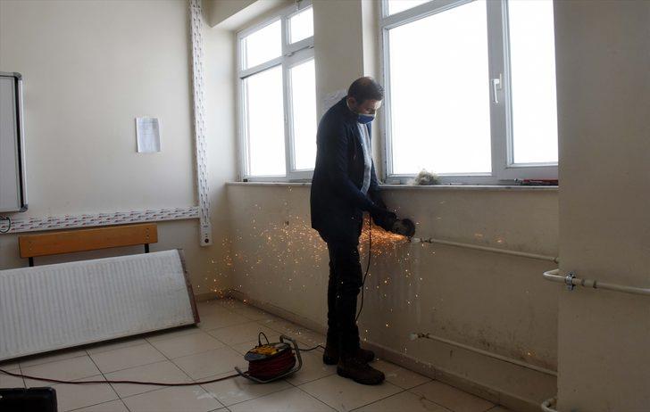 Muş'ta "Mobil Onarım Ekibi" 86 köy okulunu yüz yüze eğitime hazırladı G4