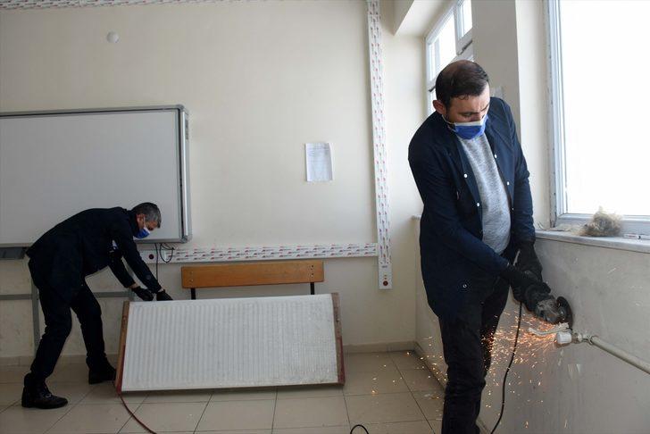 Muş'ta "Mobil Onarım Ekibi" 86 köy okulunu yüz yüze eğitime hazırladı G5