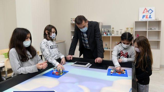 Yenişehir Belediyesinden çocuklara ’robotik kodlama eğitimi’