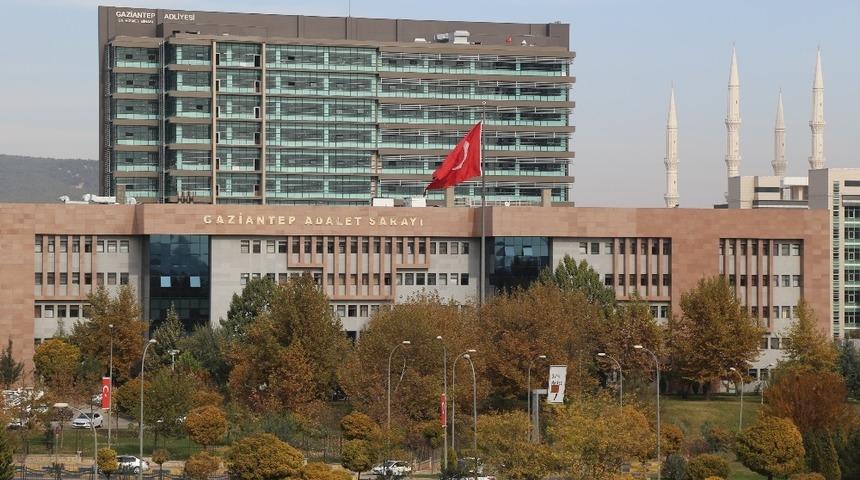 Gen&ccedil; kızı intihara s&uuml;r&uuml;kleyen sevgilisi beraat etti