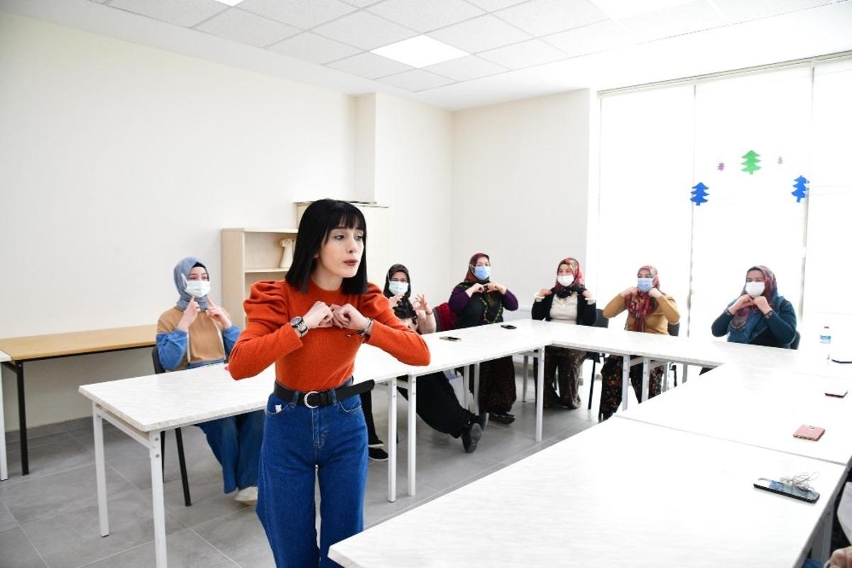 Mamak&rsquo;ta işaret dili eğitimleri başladı