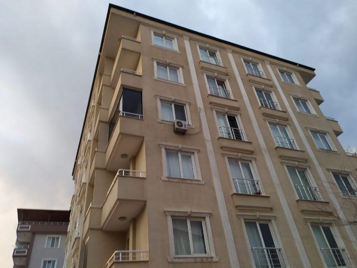 Mahalleye yayılan koku sonrası cesedi bulundu G2