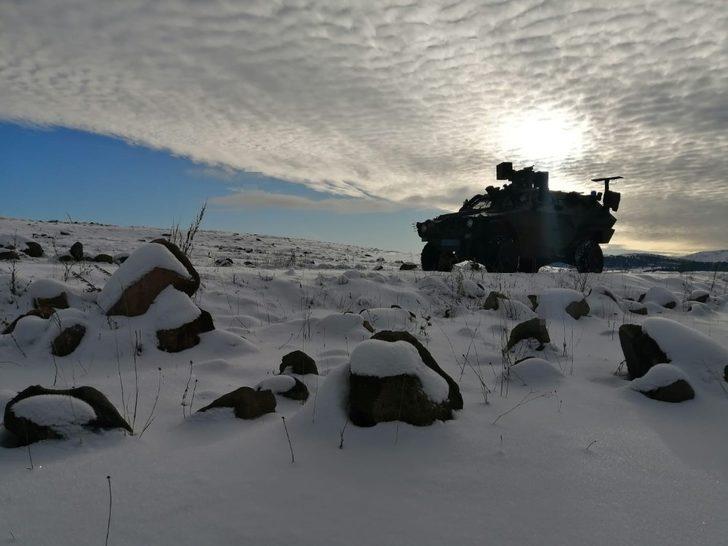 Ardahan’da jandarma teröristlerin barınma ihtimaline karşı yaylaları boş bırakmıyor G3